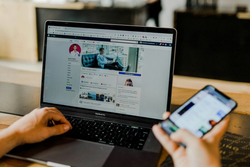 Komáromi Barnabás digitális tartalomgyártó