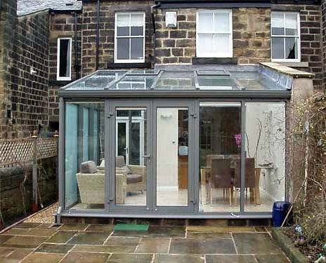 Házhoz épített terasz az otthoni kényelem szolgálatában